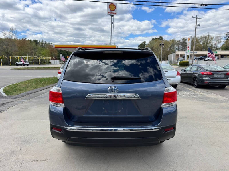 2013 Toyota Highlander SE