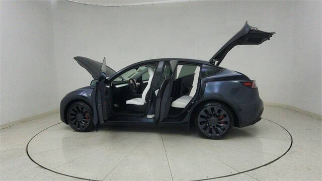 2024 Tesla Model Y Performance