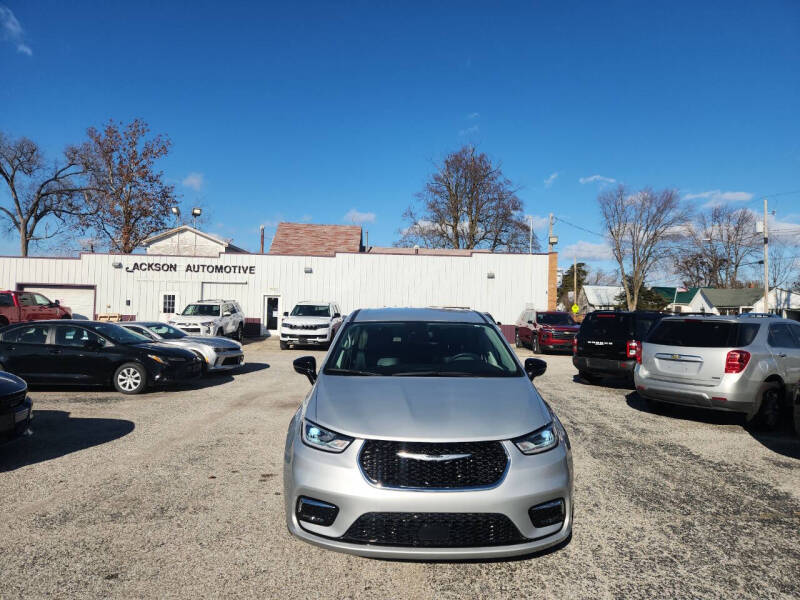 2024 Chrysler Pacifica Touring L