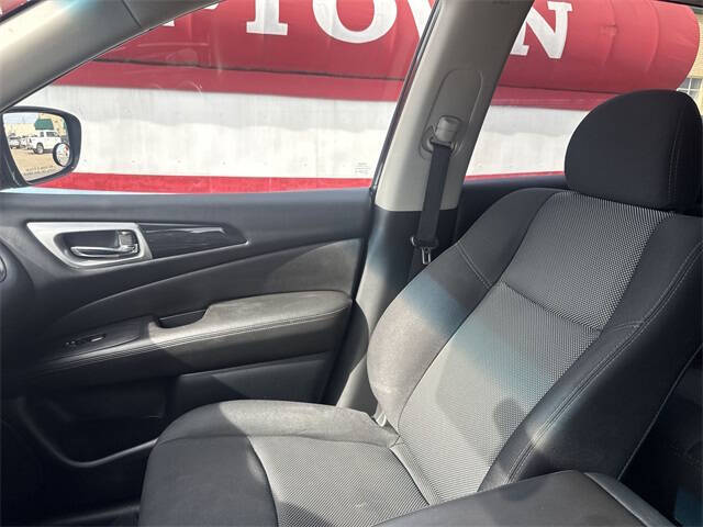 2019 Nissan Pathfinder S