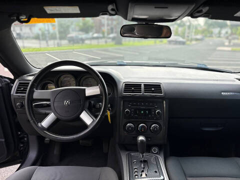 2010 Dodge Challenger SE