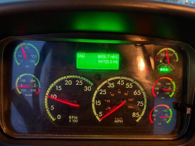 2016 Freightliner M2 106