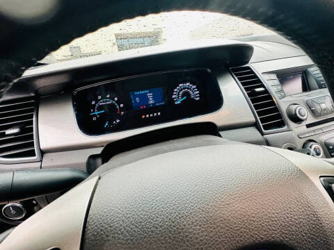 2015 Ford Taurus SEL