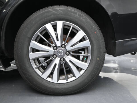 2020 Nissan Pathfinder SV