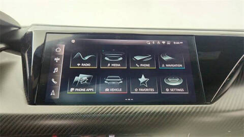 2022 Audi e-tron GT quattro Premium Plus