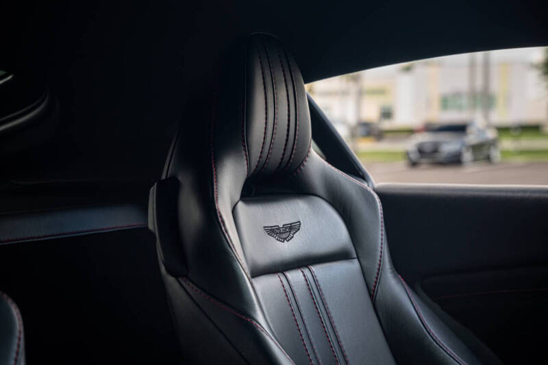 2020 Aston Martin Vantage