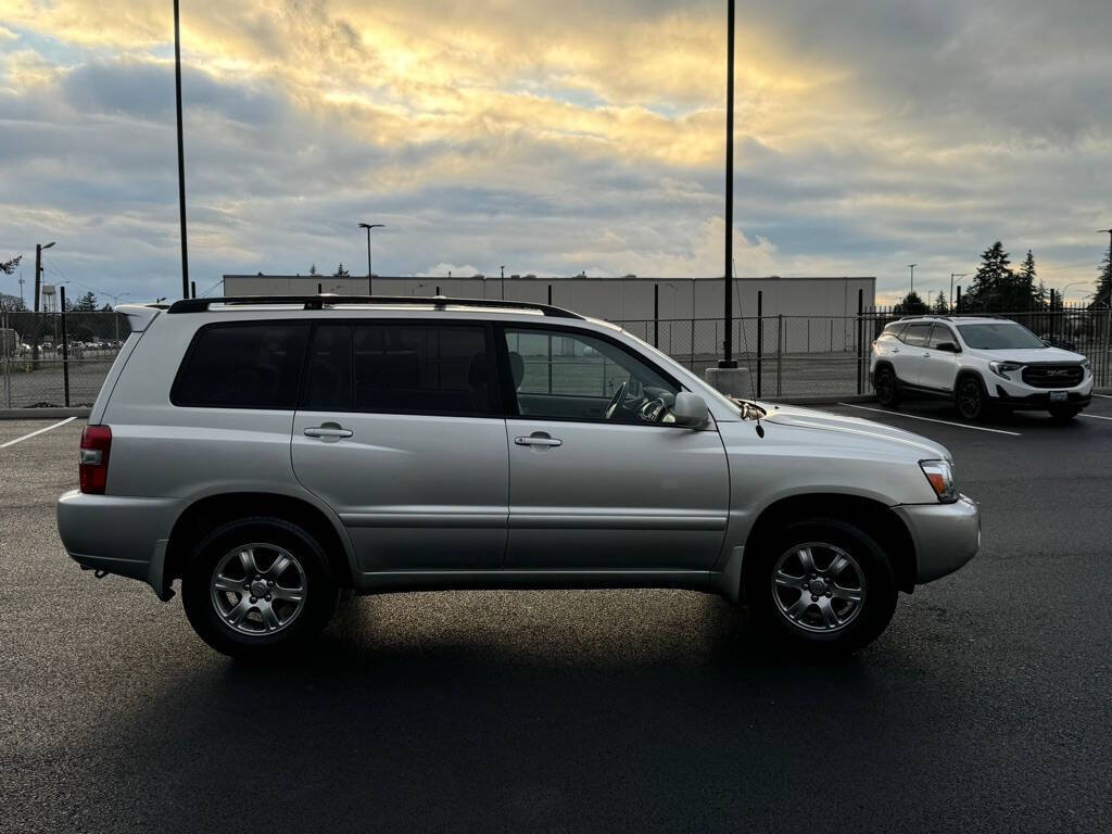 2005 Toyota Highlander for sale at The Price King Auto in LAKEWOOD, WA