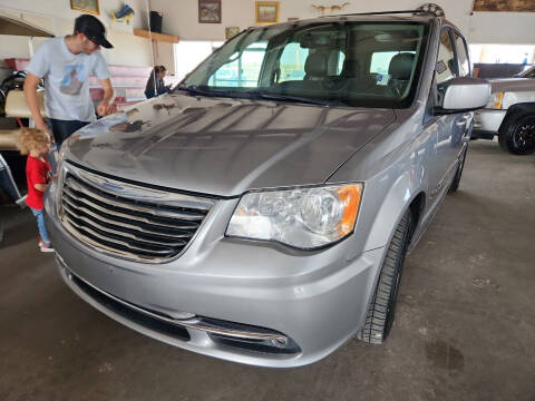 2015 Chrysler Town and Country for sale at PYRAMID MOTORS - Pueblo Lot in Pueblo CO