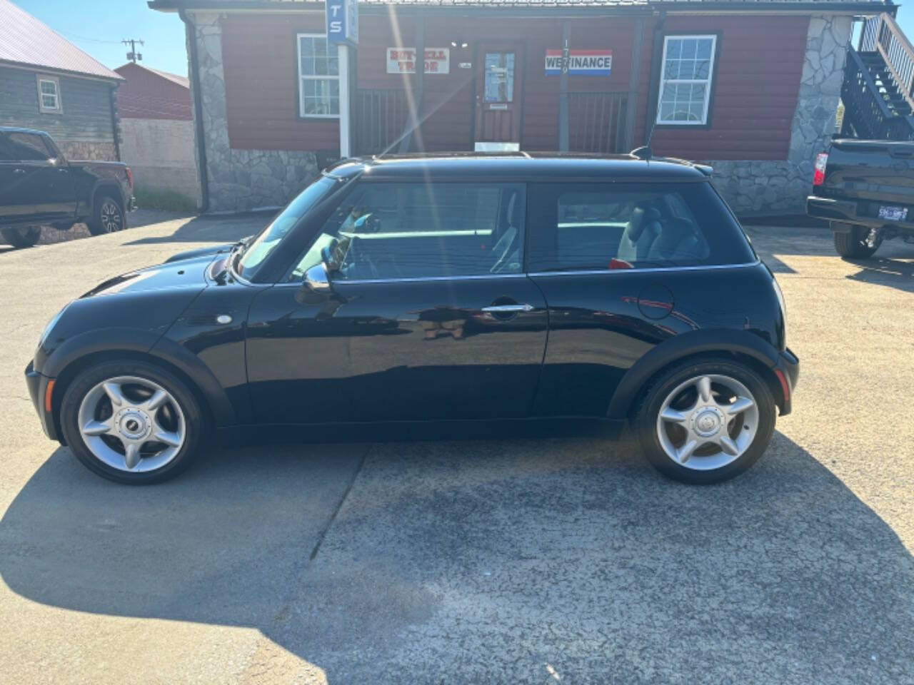 2005 MINI Cooper for sale at 5 Star Motorsports LLC in Clarksville, TN