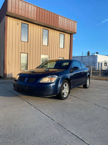 2009 Pontiac G5 for sale at Walker Motors in Muncie IN