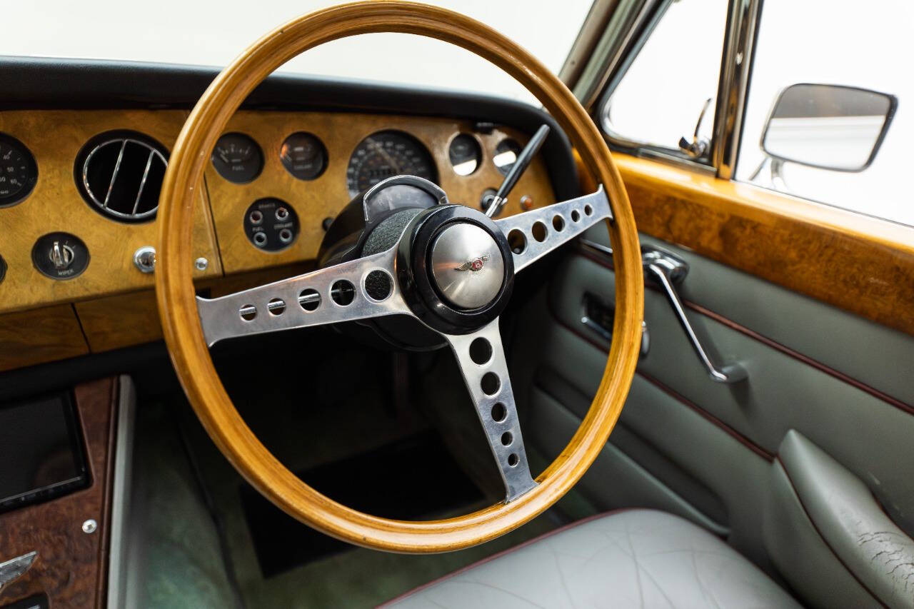 1967 Bentley T1 Saloon 120