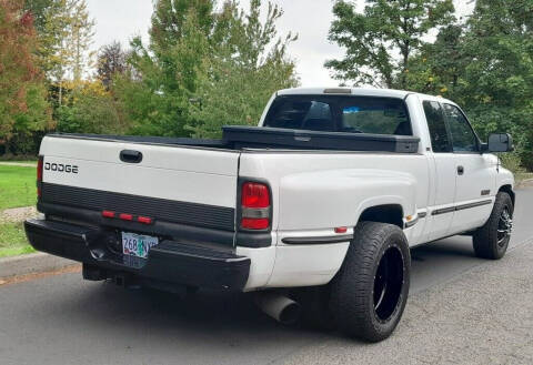 1998 Dodge Ram 3500 for sale at CLEAR CHOICE AUTOMOTIVE in Milwaukie OR