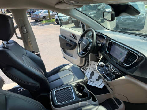 2023 Chrysler Pacifica Touring L