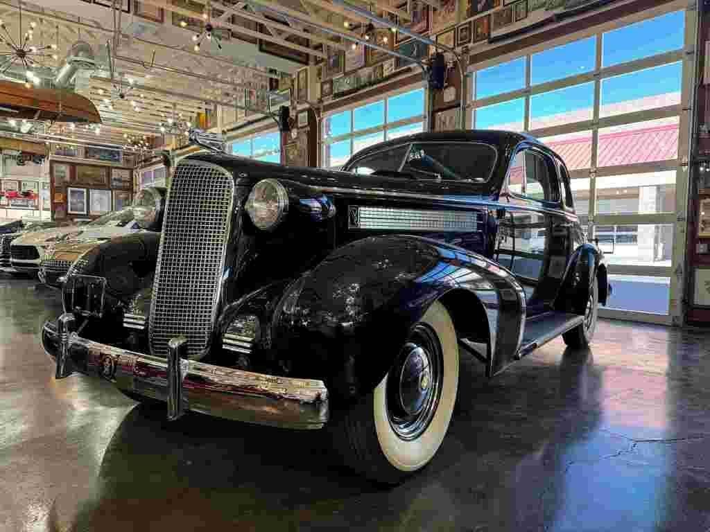 1937 Cadillac Series 60 Opera Coupe 1