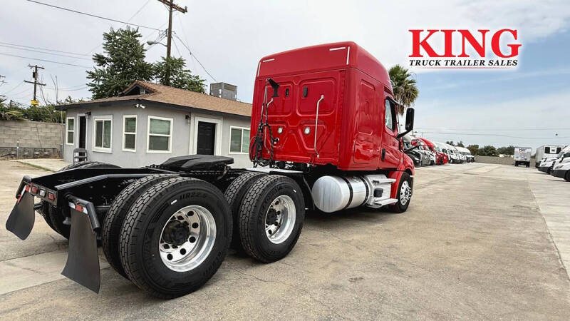 2020 Freightliner Cascadia