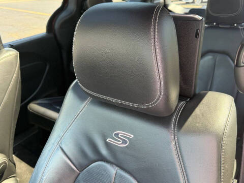 2018 Chrysler Pacifica Touring L Plus