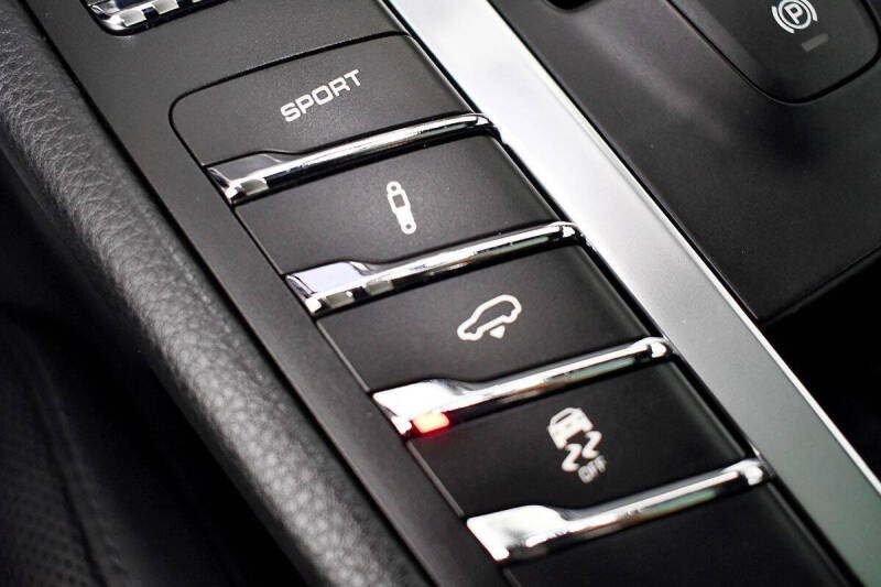 2017 Porsche Macan GTS