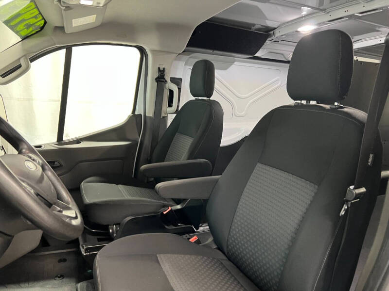 2023 Ford E-Transit 350