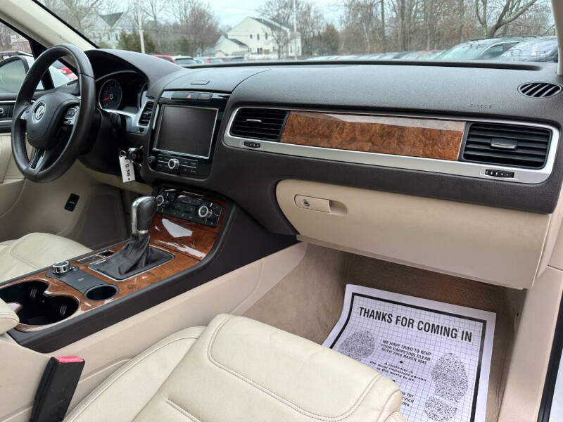 2013 Volkswagen Touareg VR6 Sport