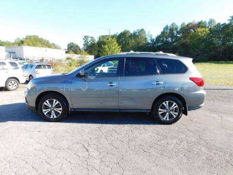 2017 Nissan Pathfinder SV