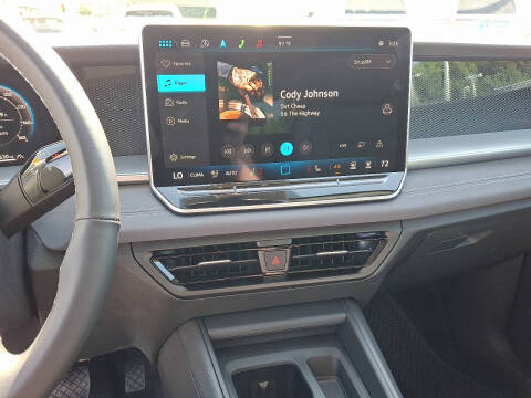 2025 Volkswagen Tiguan SE 4Motion