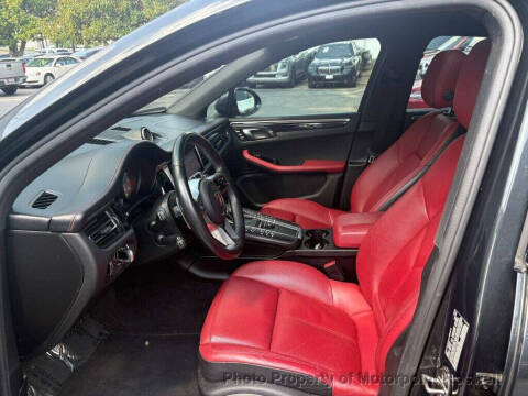 2020 Porsche Macan S