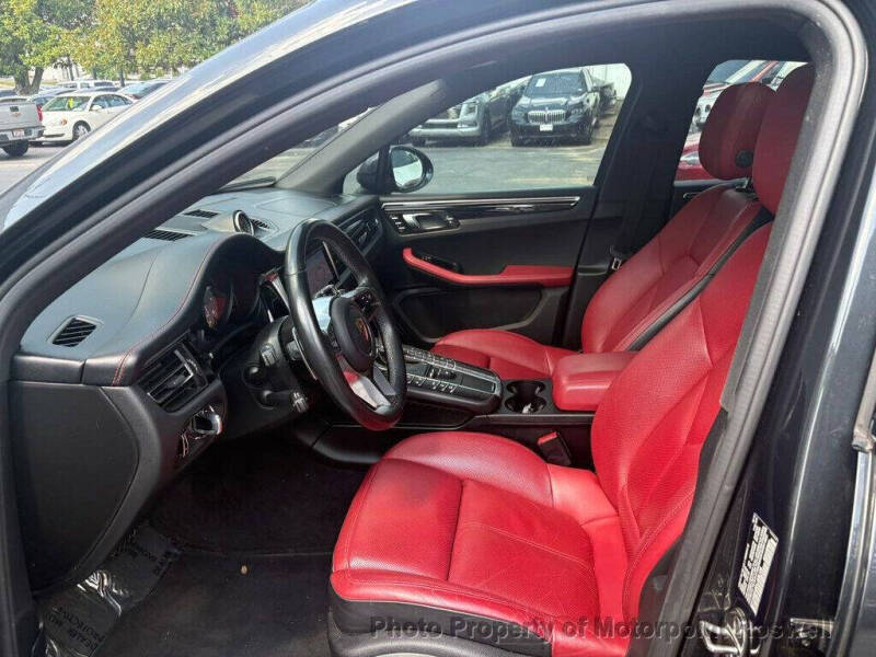 2020 Porsche Macan S
