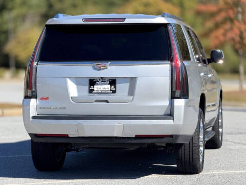 2016 Cadillac Escalade Standard