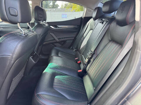 2015 Maserati Ghibli