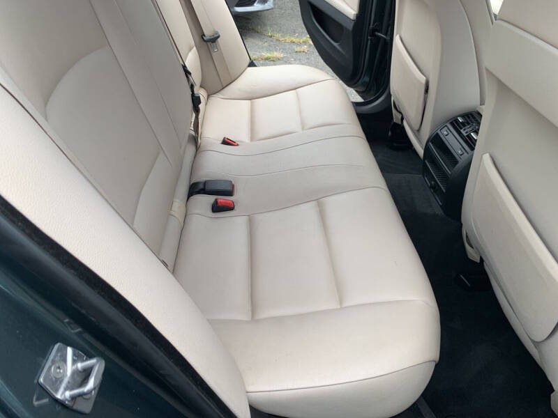 2012 BMW 5 Series 528i