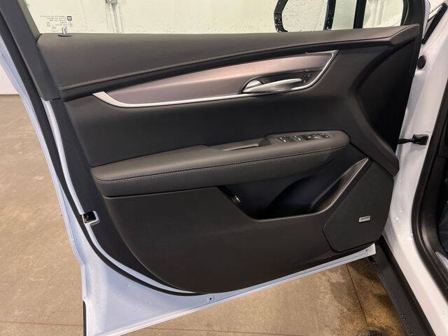 2026 Cadillac XT5 Luxury