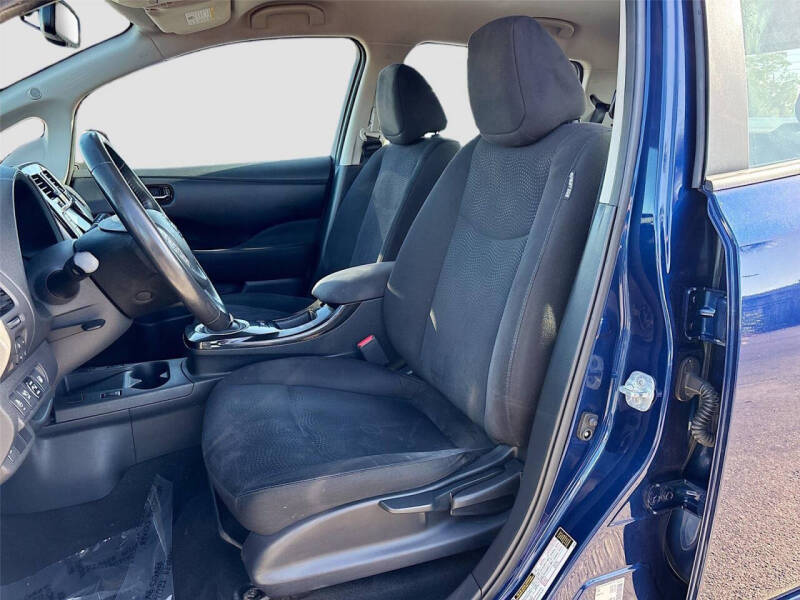 2016 Nissan LEAF SV