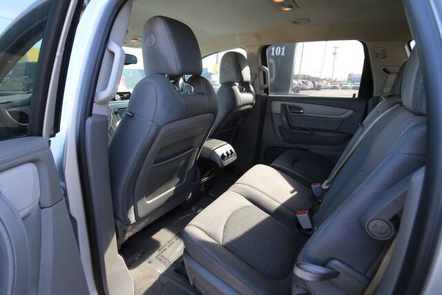 2017 Chevrolet Traverse LS