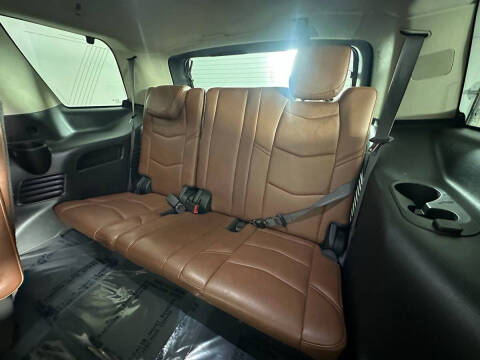 2017 Cadillac Escalade Luxury