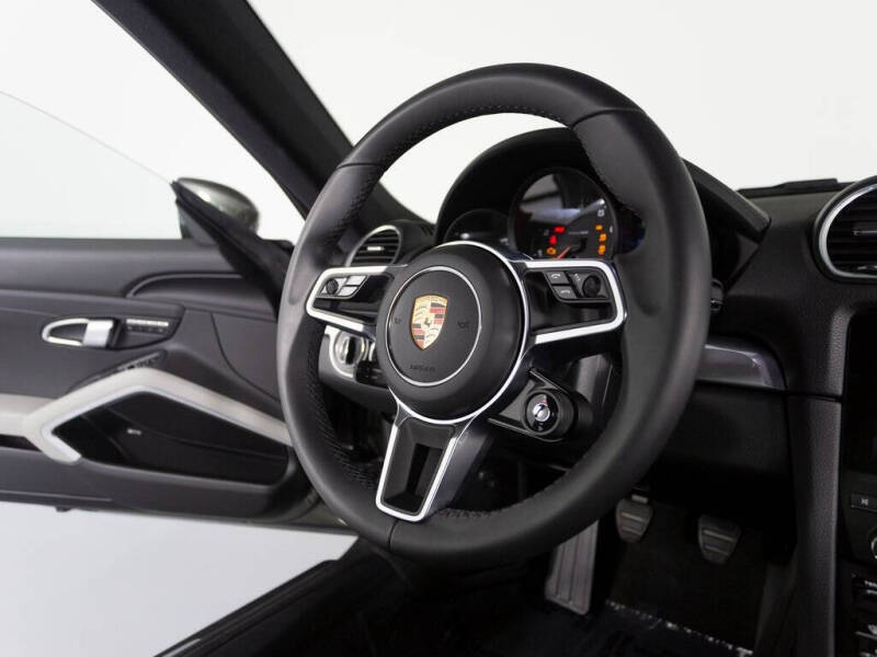 2025 Porsche 718 Cayman