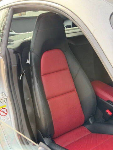 2024 Porsche 718 Cayman