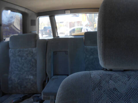 2000 Isuzu Trooper LS