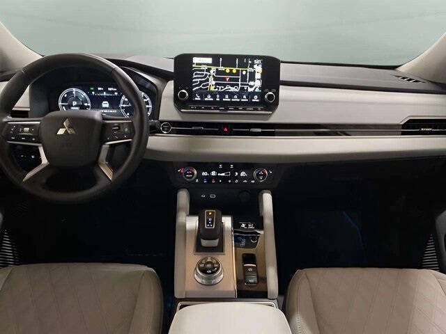 2025 Mitsubishi Outlander PHEV SEL