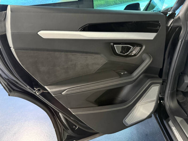 2020 Lamborghini Urus