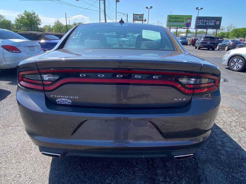 2017 Dodge Charger SXT