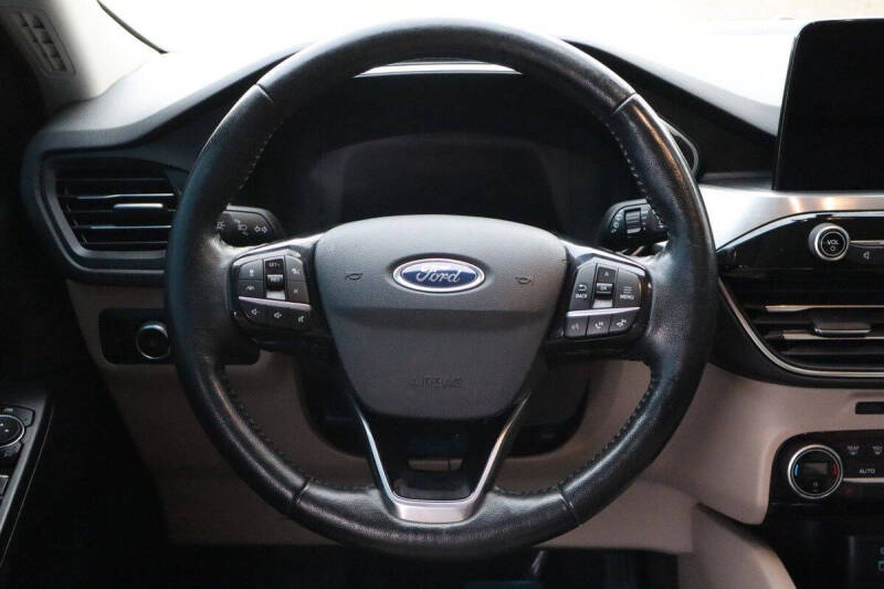 2021 Ford Escape Titanium