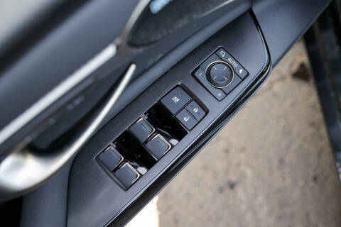 2025 Lexus ES 350 Luxury