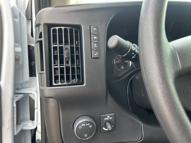 2025 Chevrolet Express 2500