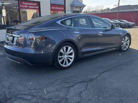 2015 Tesla Model S 70D
