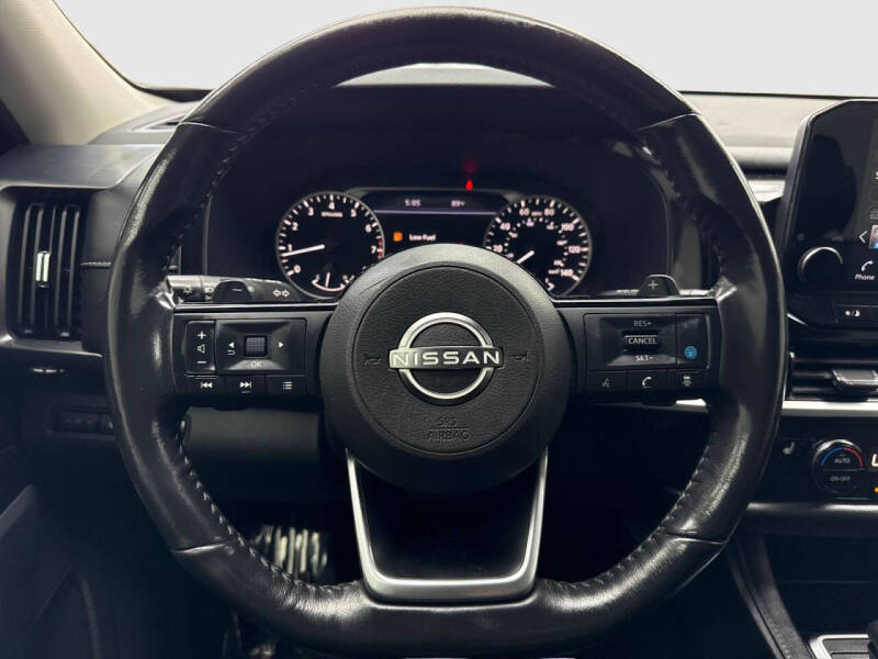 2023 Nissan Pathfinder SL