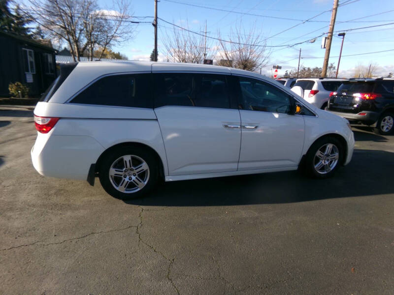 2012 Honda Odyssey Touring Elite's photo