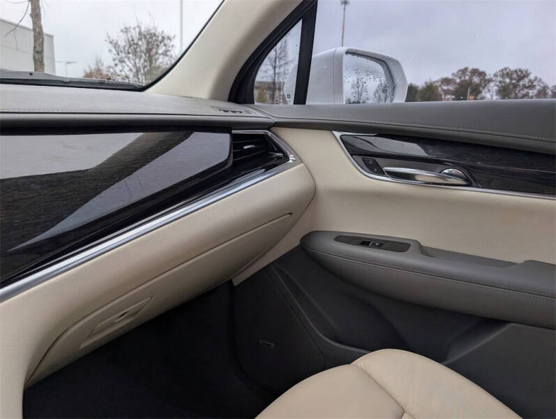 2020 Cadillac XT6 Premium Luxury