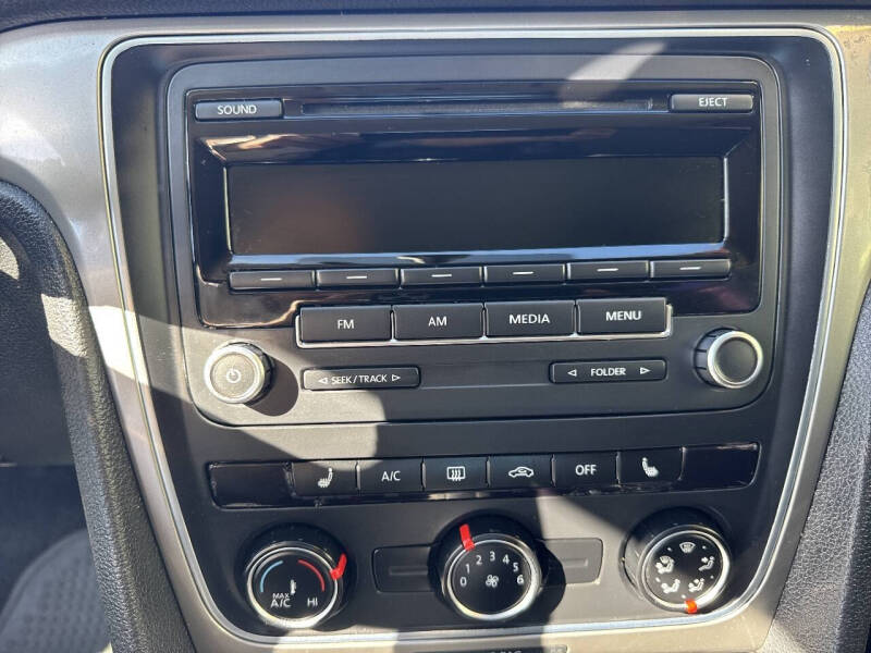 2015 Volkswagen Passat 1.8T Wolfsburg Edition