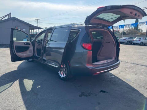 2020 Chrysler Pacifica Limited
