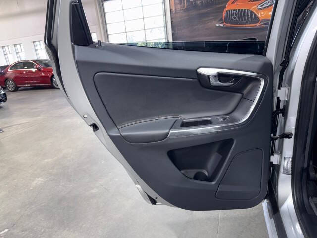 2017 Volvo XC60 T6 Dynamic